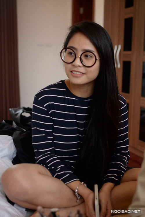 Ca nương Kiều Anh cũng đã giảm khá nhiều cân từ sau lễ Hằng thuận để chuẩn bị mặc váy cưới lộng lẫy. Ca nương Kiều Anh cũng đã giảm khá nhiều cân từ sau lễ Hằng thuận để chuẩn bị mặc váy cưới lộng lẫy.