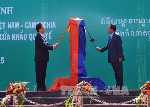 Thu tuong Viet Nam - Campuchia du le khanh thanh cot moc 30