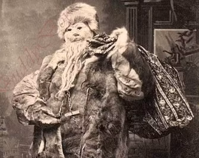 Belsnickel là một ông già xấu xa, ông ta sẽ đến gõ cửa nhà bạn với một chiếc mặt nạ. Nếu bạn là một đứa trẻ ngoan, bạn sẽ có phần thưởng, ngược lại nếu bạn hư, Belsnickel sẽ bắt cóc bạn, không bao giờ để bạn tìm được đường về nhà hoặc thả bạn vào trong rừng sâu để trừng phạt. Một phiên bản khác kể lại rằng Belsnickel hiền lành hơn, ông ta sẽ chỉ ra đi mà không đưa cho bạn món đồ nào cả.