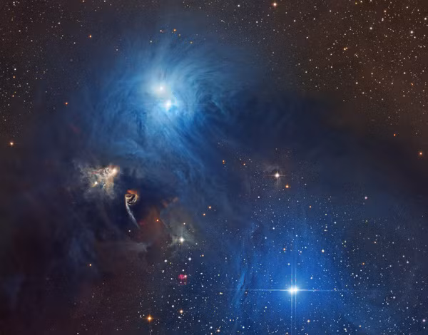 Hình ảnh đẹp như tranh vẽ về chòm sao Nam Miện (Corona Australis). Đây là một trong 48 chòm sao Ptolemy và cũng là một trong 88 chòm sao hiện đại, mang hình ảnh Mũ Miện Phương Nam.