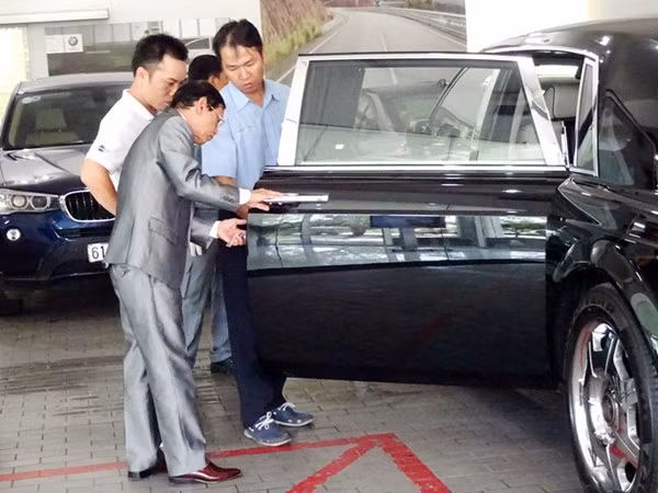 Dai gia Le An sanh dieu lai Rolls Royce 30 ti-Hinh-2