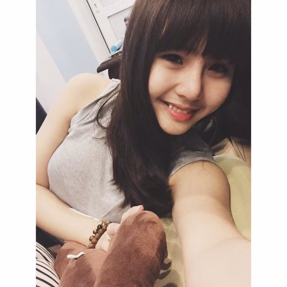 Là nữ sinh học giỏi và khá khiêm tốn, Nhật Anh còn có một ước mơ rất đáng yêu, đó là thi độ Đại học Sư phạm, học tập để trở thành một cô giáo dạy Văn.