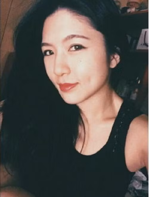 Được biết, hot girl bán thịt lợn đang gây sốt tên thật là Trương Thái Tiệp, 25 tuổi và là một cử nhân Triết học, tốt nghiệp trường Đại học Furen.