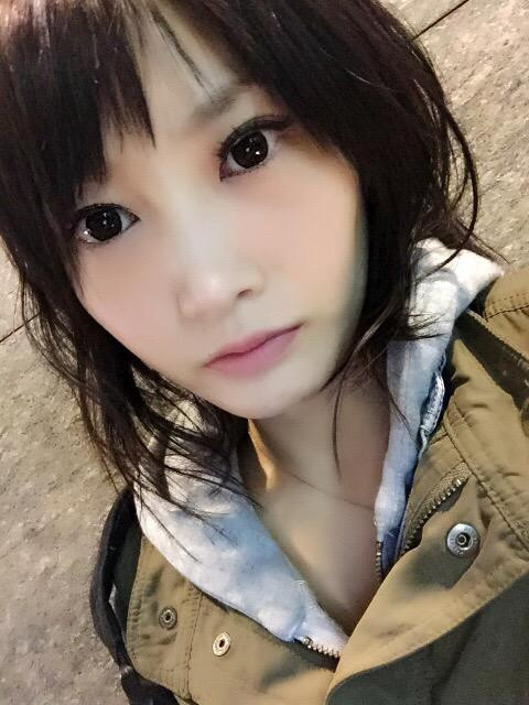 Với khả năng đặc biệt và khuôn mặt xinh đẹp như hot girl, Yuka Kinoshita có hơn 140 nghìn người theo dõi trên mạng và hầu hết các fan của cô cũng đều là những người đam mê ẩm thực.