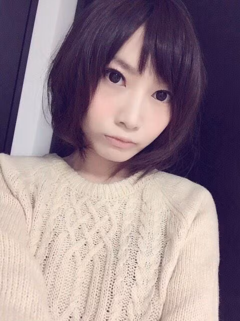 Được biết, ngoài việc làm các clip khoe khả năng ăn uống của mình, Yuka Kinoshita còn kiếm được rất nhiều tiền khi được các nhà hàng mời đến thử các món ăn của họ, sau đó viết các bài cảm nhận chia sẻ lên mạng.