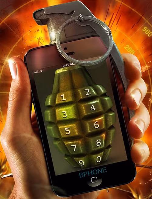 Chiếc điện thoại Bphone được "ém hàng" khá kỹ trước khi ra mắt chính thức. Chất lượng và các tính năng của nó còn cần được người dùng trải nghiệm trong một thời gian trước khi đưa ra các đánh giá. Nhưng phía BKAV đã liên tục có những tuyên bố rất hoành tráng quanh chiếc điện thoại này. Chính vì vậy, khi Bphone ra mắt, rất nhiều người đam mê công nghệ đã châm chọc cách tuyên bố của BKAV.