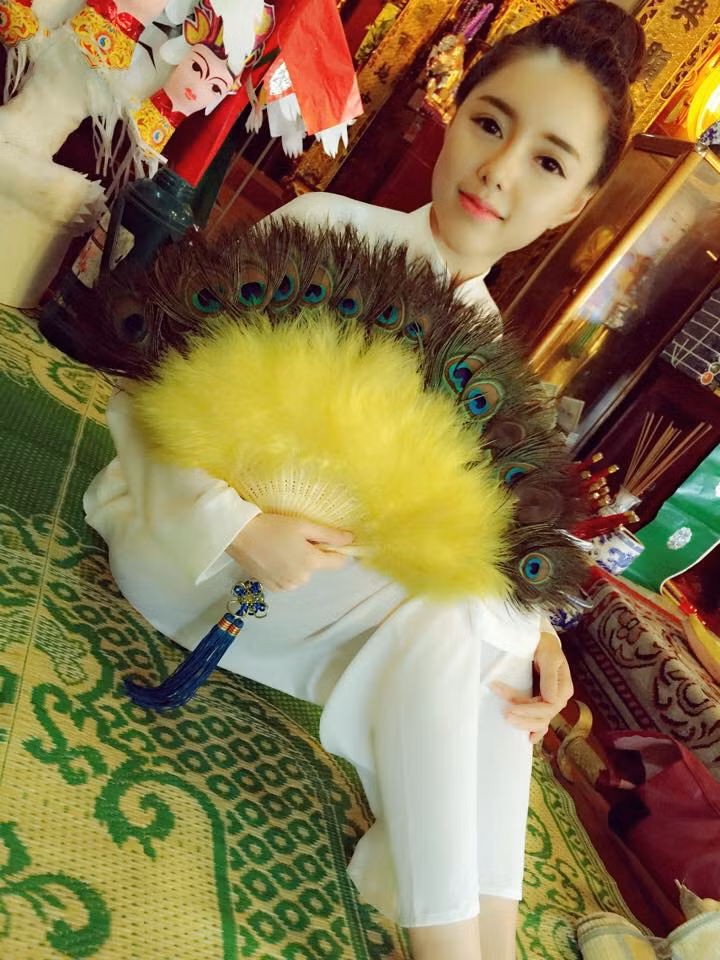 Đến nay, Na Bé trở lại với một hình ảnh và công việc hoàn toàn mới. Cô đồng 9X đã sở hữu một khuôn mặt mới, nhiều khuyết điểm trước đây đã được khắc phục, giúp khuôn mặt cô trông thanh tú và "sang" hơn rất nhiều.