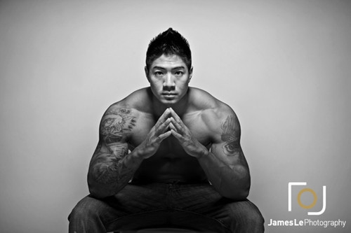 Trong hai người, Mr. Le tỏ ra nổi bật và có vẻ được yêu thích hơn cậu bạn Mr. Pham. Điều này có được do Mr. Le sở hữu khuôn mặt rất đẹp trai, có dáng người cao hơn và cũng ăn ảnh hơn.