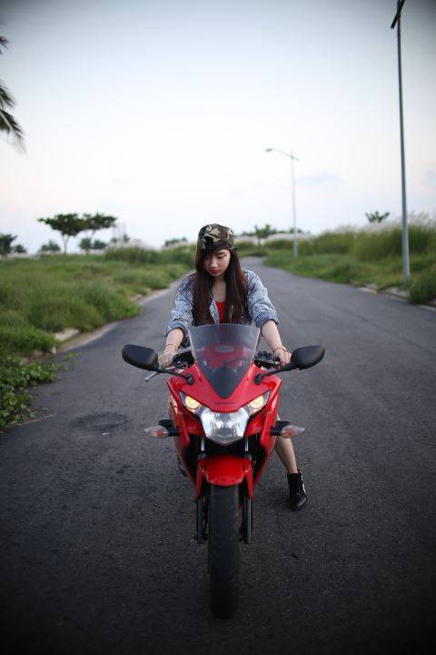 Đúng với cá tính của một nữ sinh du lịch, Phương Nhã thích tham gia những chuyến phượt xa, mong muốn được đi thật nhiều nơi, được trải nghiệm mọi thứ tuyệt vời trong quãng đời sinh viên tự do và rất đáng để tận hưởng.