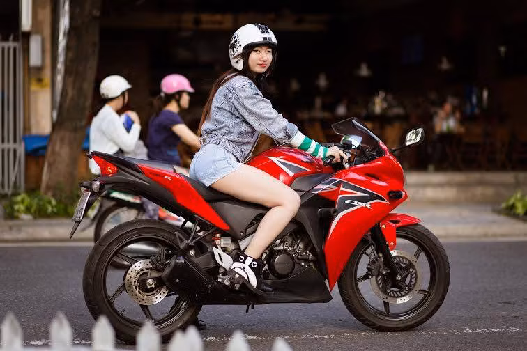 Nu sinh Da Nang me xe phan khoi lon, thua ca tinh