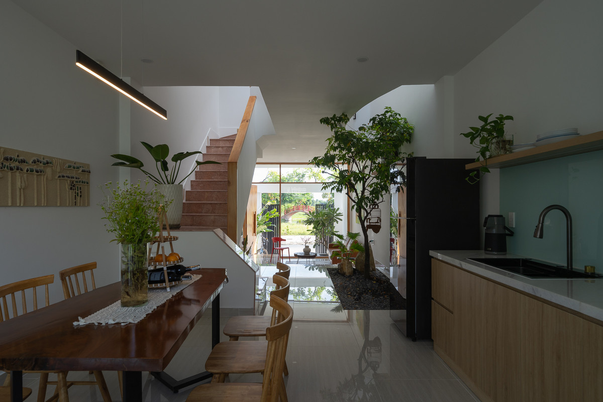 Kiến trúc sư cho biết LA House là sự hòa quyện hoàn hảo giữa tinh hoa kiến trúc truyền thống và sự tiện nghi hiện đại.