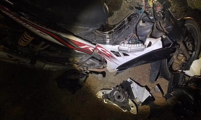  2 thanh niên tông vào bò thả rông, 1 người tử vong: Tối 22/11, trên Quốc lộ 55, đoạn qua địa bàn thôn Phước Linh, xã Tân Phước, thị xã La Gi, tỉnh Bình Thuận, anh P.Đ.D (SN 1998, ngụ phường Phước Lộc, thị xã La Gi) điều khiển xe máy BS 86B5 – 060.54 chở bạn về nhà trên Quốc lộ 55, khi đến địa điểm trên thì tông vào 1 con bò thả rông đang đi trên đường. Vụ tai nạn đã làm anh D. tử vong. 