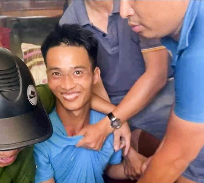 Chiều 31/5/2022, Triệu Quân Sự đã trốn khỏi trại giam của Cục Điều tra hình sự (Bộ Quốc phòng) ở xã Thành Long, huyện Thạch Thành, Thanh Hóa. Đây là nơi Sự chấp hành bản án chung thân về các tội Giết người, Cướp tài sản, Đào ngũ, Trốn khỏi nơi giam và Trộm cắp tài sản. Trong quá trình trốn trại, Sự nhiều lần thực hiện hành vi trộm cắp tài sản.