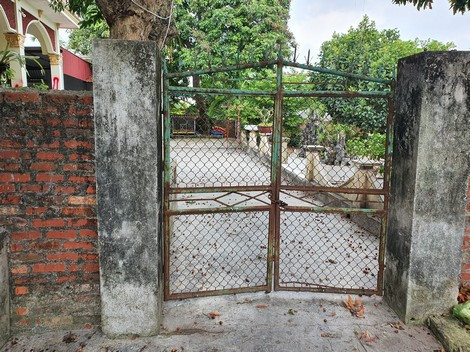  Vỡ họ lên tới hàng trăm tỷ đồng gây rúng động làng quê: Năm 2020, hàng trăm người thôn Bách Phương 3 (xã An Thắng, huyện An Lão, TP Hải Phòng) đã có đơn gửi cơ quan chức năng, cho rằng họ có nguy cơ bị mất trắng số tiền lên tới gần trăm tỷ đồng, khi chủ họ đã bỏ trốn. Theo đó, hàng trăm người dân đã chơi họ góp cho chủ là bà Hoàng Thị Phượng - người cùng làng. Bà Phượng đã huy động khoảng 300 bát họ, mỗi ngày có khoảng 10 bốc họ được thực hiện, số tiền giao dịch tạm tính trong ngày là 500 triệu đồng. 