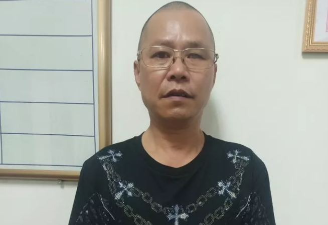 Ke no sung ban nguoi tai nha vo cu khai gi?