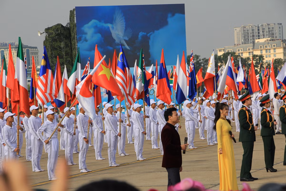Tăng cường, mở rộng quan hệ hợp tác quốc tế, đối ngoại quốc phòng, tạo dựng lòng tin giữa Việt Nam và các nước trên thế giới; chia sẻ chính sách, đường lối đối ngoại quốc phòng; chủ trương xây dựng quân đội và phát triển nền CNQP...là một trong những mục đích của triển lãm Quốc phòng quốc tế Việt Nam 2024.