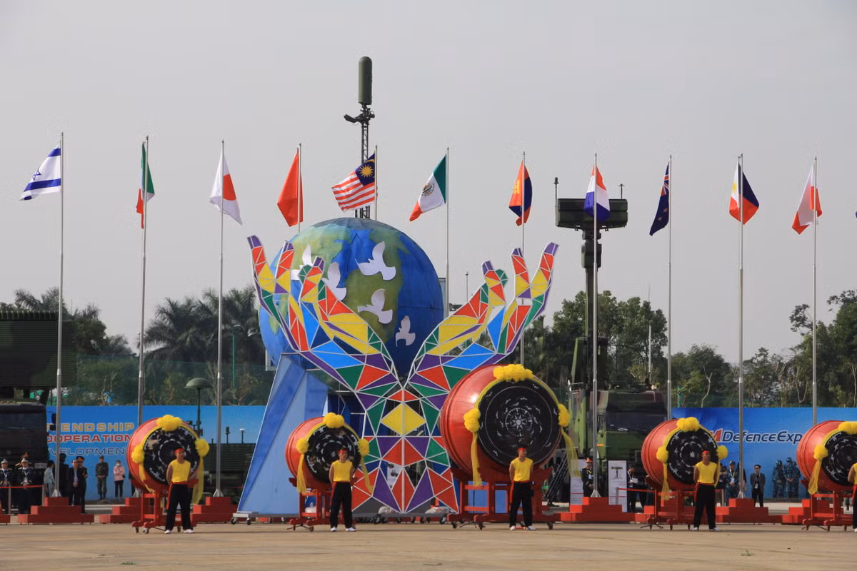 Triển lãm Quốc phòng quốc tế Việt Nam 2024 được tổ chức đồng thời với các hoạt động, sự kiện nhân dịp kỷ niệm 80 năm Ngày thành lập Quân đội nhân dân Việt Nam, 35 năm Ngày hội Quốc phòng toàn dân; là một hoạt động trọng điểm, tạo điểm nhấn mang ý nghĩa, tầm vóc quốc tế.