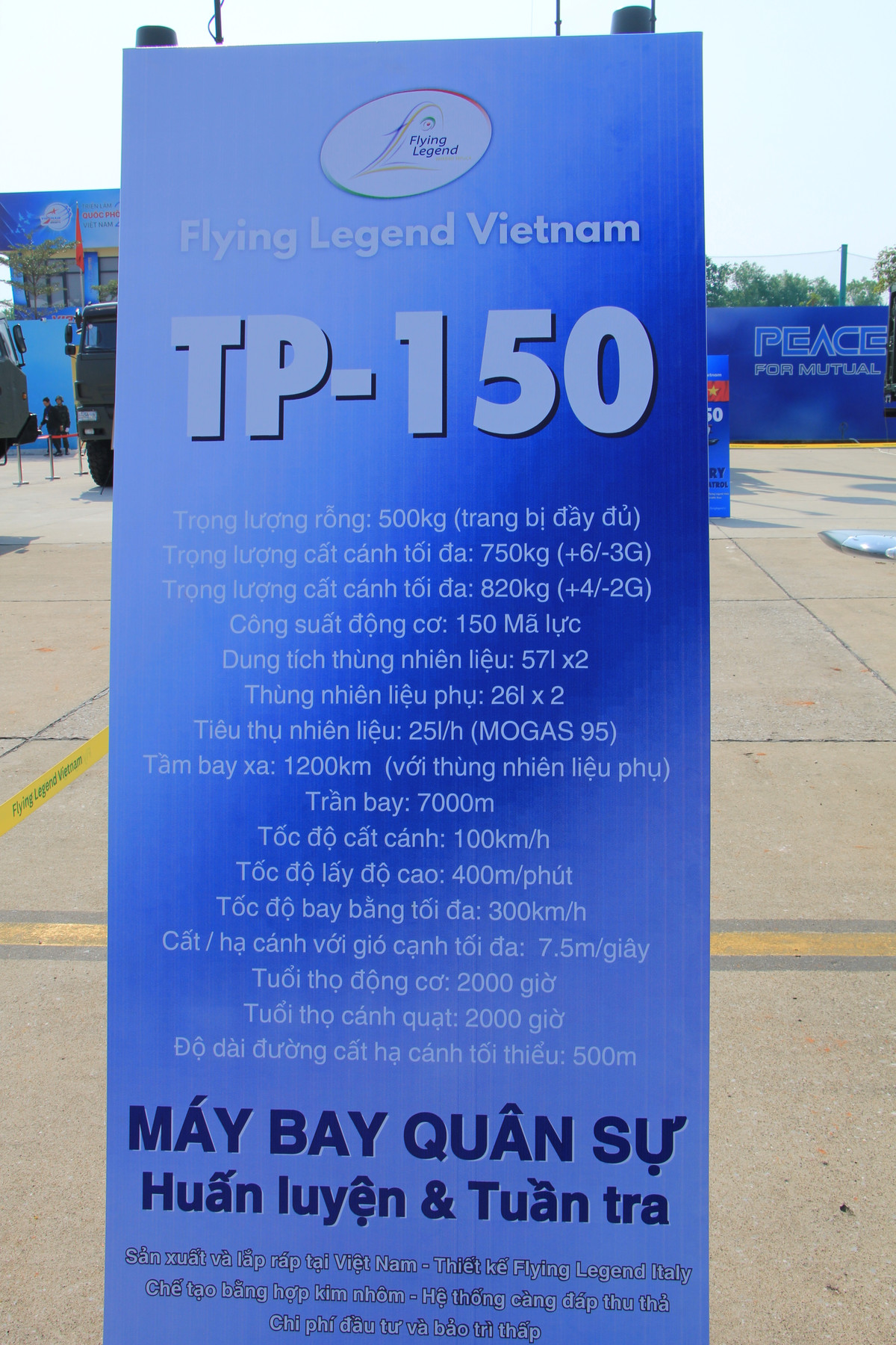 Thông tin chi tiết kỹ thuật của máy bay TP-150. Ảnh: Báo Quân đội Nhân dân.