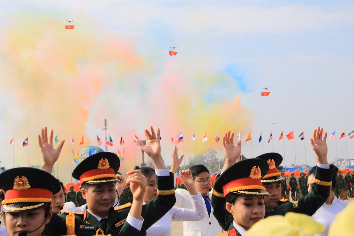 Triển lãm Quốc phòng quốc tế Việt Nam 2024 được tổ chức đồng thời với các hoạt động, sự kiện nhân dịp kỷ niệm 80 năm Ngày thành lập Quân đội nhân dân Việt Nam, 35 năm Ngày hội Quốc phòng toàn dân; là một hoạt động trọng điểm, tạo điểm nhấn mang ý nghĩa, tầm vóc quốc tế. 