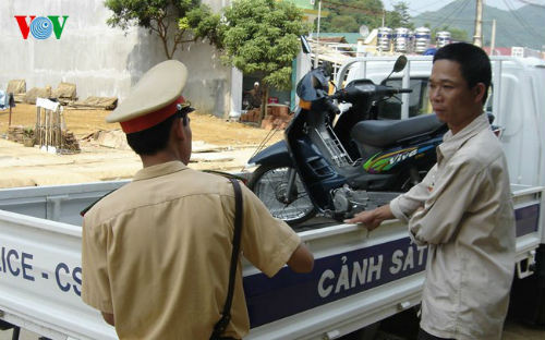 Thực hiện kế hoạch, phương án công tác của Trưởng phòng Hướng dẫn và Tổ chức tuần tra, kiểm soát giao thông thuộc Cục Cảnh sát giao thông đường bộ - đường sắt, Trưởng phòng Cảnh sát giao thông hoặc Trưởng Công an cấp huyện trở lên về việc kiểm soát, xử lý vi phạm pháp luật về giao thông đường bộ theo chuyên đề.