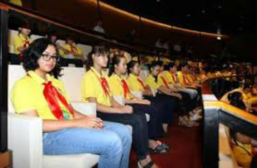 3. Quốc hội sẽ mở cửa để nhân dân vào nghe đại biểu thảo luận: Chủ nhiệm Văn phòng Quốc hội Nguyễn Hạnh Phúc cho biết, Quốc hội đang xây dựng kế hoạch để nhân dân vào tham quan, thậm chí lên tầng 5 tòa nhà Quốc hội lắng nghe các đại biểu bàn thảo những vấn đề quan trọng của đất nước. Bước đầu, Quốc hội đã tổ chức cho đoàn học sinh cháu ngoan Bác Hồ được vào tham quan Nhà Quốc hội tại một phiên họp.