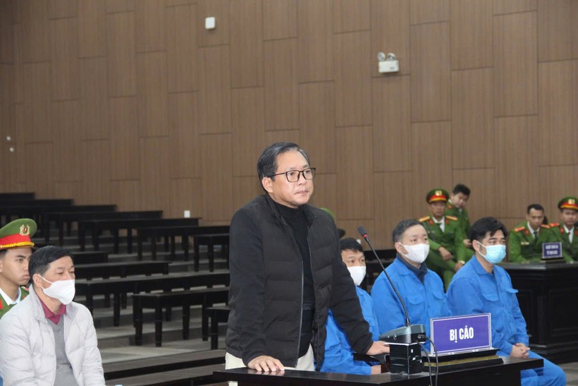 Cựu Bộ trưởng Mai Tiến Dũng cùng 9 bị cáo lĩnh án - Hình 2 Cuu Bo truong Mai Tien Dung cung 9 bi cao linh an-Hinh-2