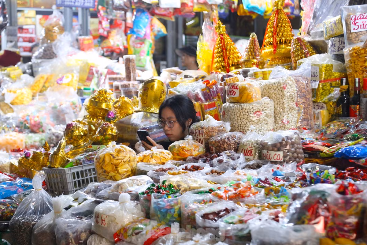 Di sam Tet: Sieu thi dong nghit, cho truyen thong vang hoe-Hinh-9