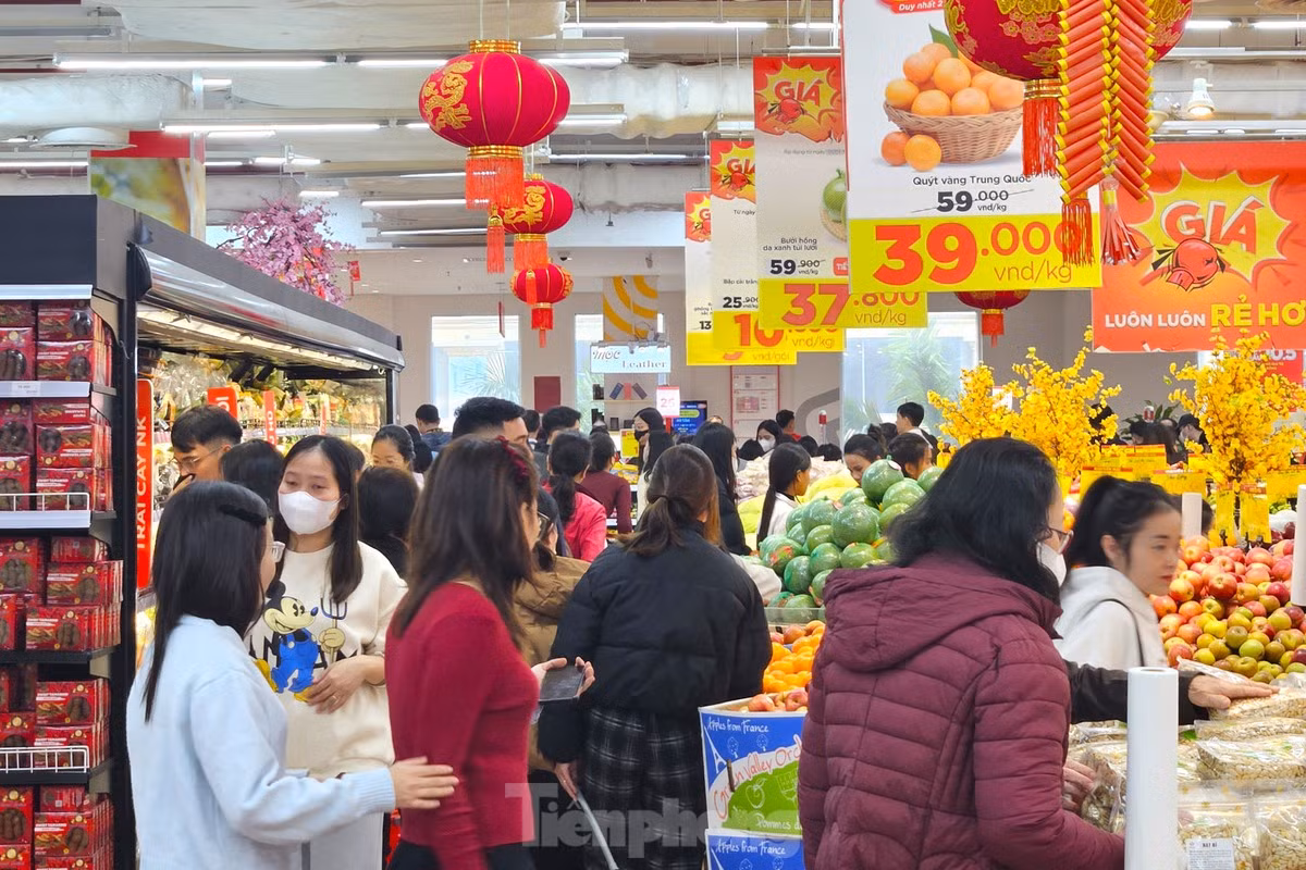 Di sam Tet: Sieu thi dong nghit, cho truyen thong vang hoe-Hinh-5