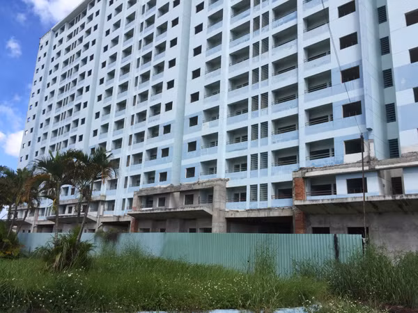 Dai gia bi siet no: Nha dat ngan ty ngan hang thu giu het