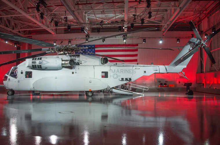 Cánh đuôi đứng đặt hơi nghiêng để tạo sự ổn định cho CH-53K King Stallion khi hoạt động. Cánh quạt đuôi được thiết kế 4 lá để tạo sử ổn định cho trực thăng khi bay. Mỗi chiếc CH-53K King Stallion có thể chở theo tối đa 55 binh sĩ.