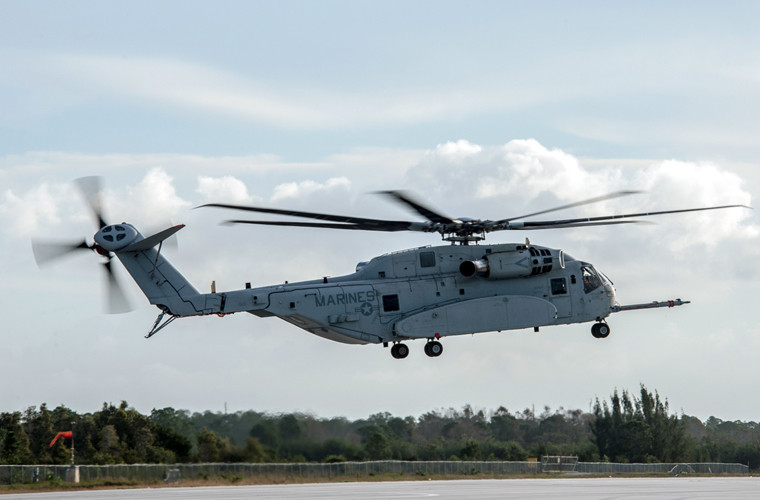 Cũng giống như các biến thể trước đó, những chiếc CH-53K King Stallion được trang bị cần tiếp liệu để có thể tiếp dầu trên không. Khi được tiếp dầu, tầm hoạt động của chúng chỉ phụ thuộc vào nhiệm vụ hoặc sức khỏe của phi hành đoàn.