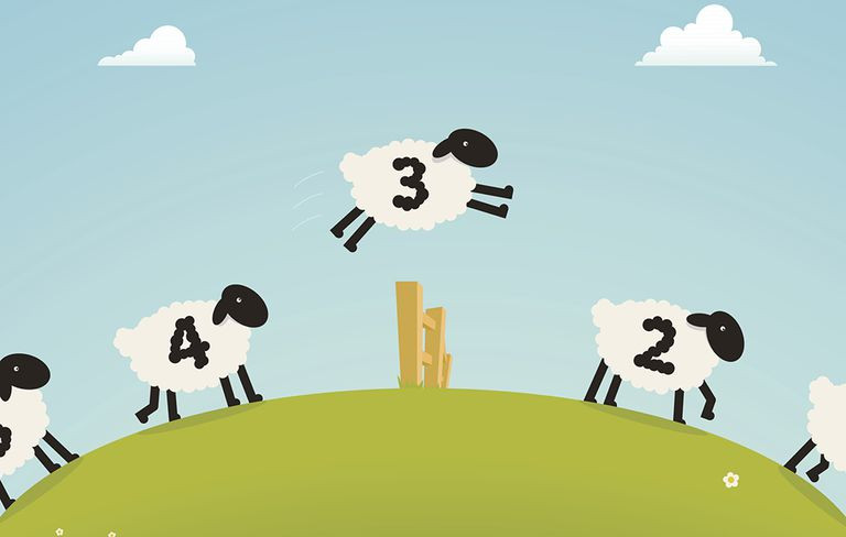 Nếu bạn thức giấc lúc 3 giờ sáng thì thường là vấn đề ở bộ não. Mất ngủ thường được gây ra bởi một thành phần nhận thức như trầm cảm hoặc lo lắng. Hãy “tắt” tâm trí của bạn bằng cách đếm ngược từ 300 với nhịp cách 3 số. Đây là một vấn đề phức tạp về mặt toán học đến nỗi bạn không thể nghĩ về bất cứ điều gì khác, và bạn dễ dàng ngủ thiếp đi vì nhàm chán.