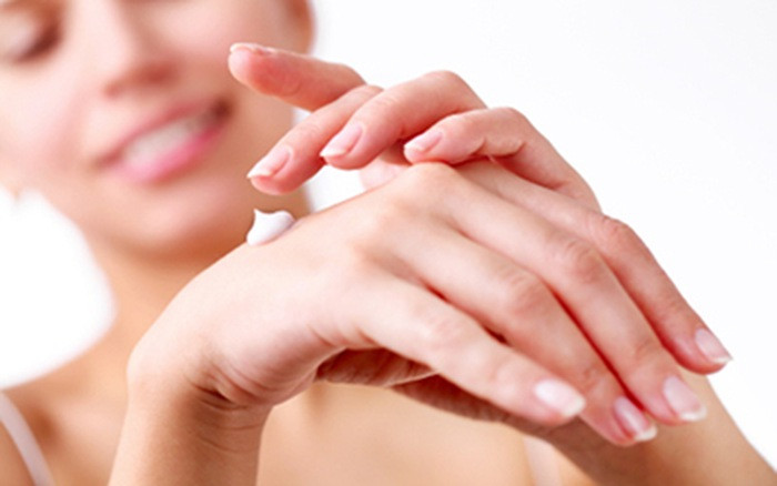 5 cach cham soc da tay min mang co the cac nang chua biet-Hinh-3