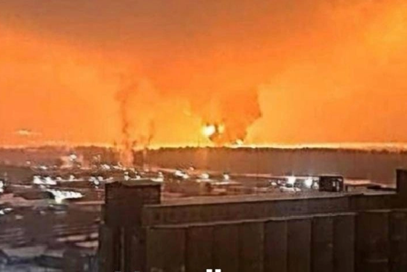 Trước đó, vào ngày 11/12, chính quyền Kiev đã thực hiện một cuộc tấn công tên lửa vào sân bay quân sự Taganrog, nằm trên lãnh thổ tỉnh Rostov của Nga. Quân đội Ukraine đã phóng 6 tên lửa đạn đạo ATACMS do Mỹ sản xuất, trong đó hai tên lửa bị hệ thống phòng không bắn hạ, và bốn tên lửa còn lại bị làm chệch hướng bởi các phương tiện tác chiến điện tử. Ảnh: Kyiv Post.