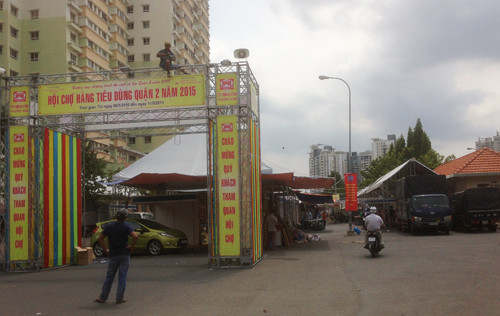 Hai huoc chính quyèn chạn duòng giao thong dẻ…bán hàng