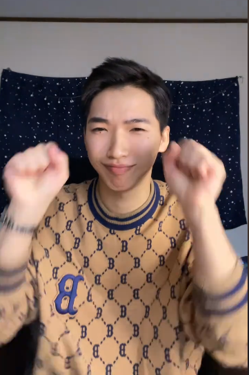 Trước những bình luận nói về ngoại hình của mình, taichunhat không hề tỏ ra khó chịu mà thường đáp lại một cách hài hước, tinh tế. (Ảnh: Tiktok taichunhat5)