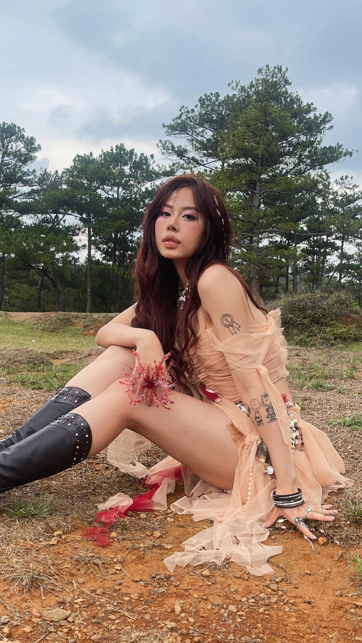 Ngoài âm nhạc, MAYonair còn chinh chiến ở nhiều lĩnh vực, tham gia các chương trình thực tế. Năm 2024, MAYonair lên sóng show Nữ Hoàng Vũ Đạo Đường Phố - Street Woman Fighter Việt Nam (SWF)