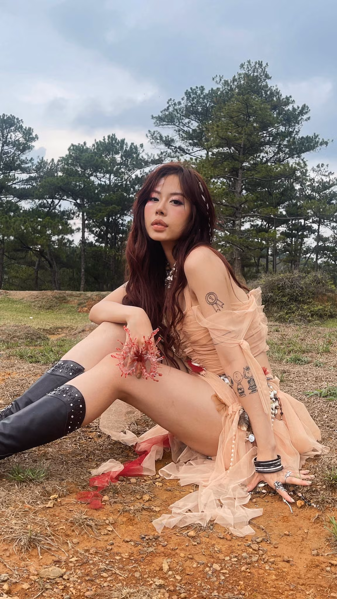 Ngoài âm nhạc, MAYonair còn chinh chiến ở nhiều lĩnh vực, tham gia các chương trình thực tế. Năm 2024, MAYonair lên sóng show Nữ Hoàng Vũ Đạo Đường Phố - Street Woman Fighter Việt Nam (SWF)