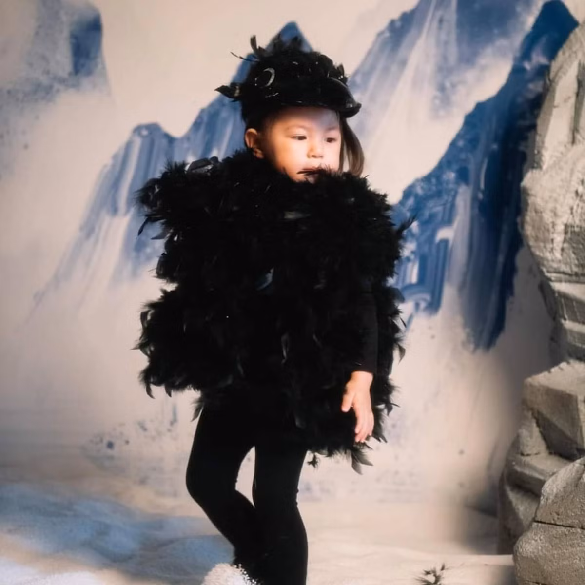 Hot girl SN 1992 thường xuyên đăng video của con gái lên mạng xã hội với mục đích lưu giữ kỷ niệm. Sau đó, nhiều người thật sự bị thu hút khi chứng kiến những khoảnh khắc đáng yêu của nhóc tỳ này.