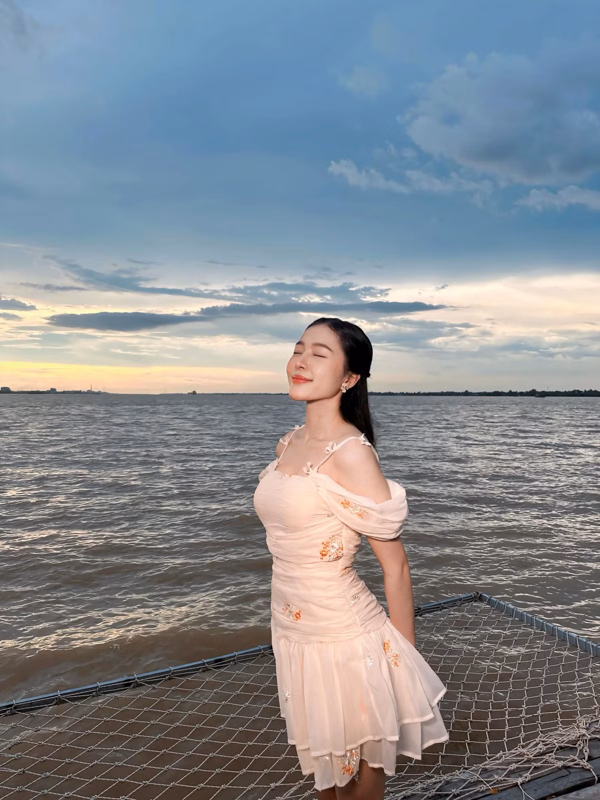 Ngoài thời gian học tập và tham gia cuộc thi, Kiều Duy dành nhiều thời gian cho gia đình. Cô chú trọng việc tập thể dục, duy trì lối sống lành mạnh để có sức bền trong các hoạt động và tự tin hơn