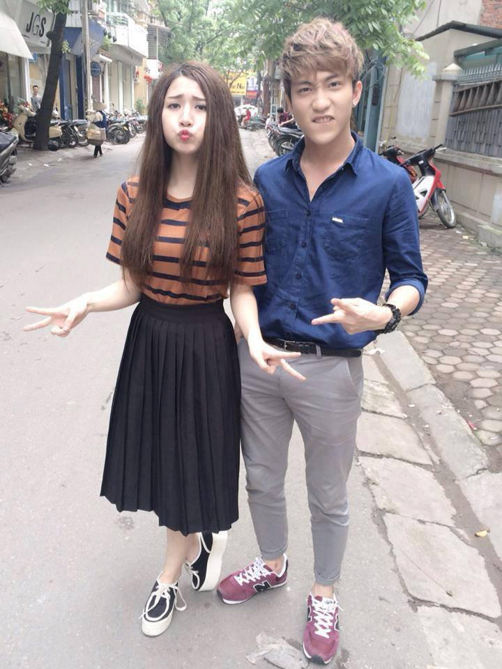 Tuy nhiên, giữa đỉnh cao sự nghiệp, Vân Navy bất ngờ chuyển hướng sự nghiệp sang kinh doanh. Thời điểm cách đây 5 năm, cô đã sở hữu hệ thống shop hàng hiệu tại TP.HCM và có một cuộc sống khá sang chảnh, sung túc.