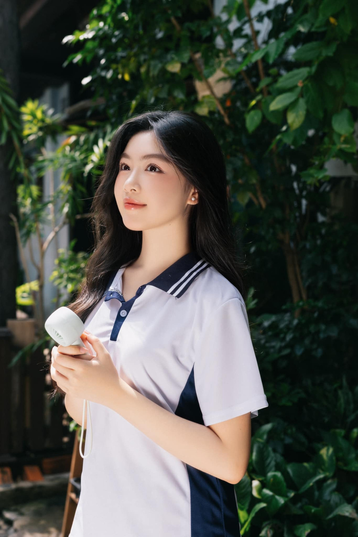 Ngoài nhan sắc, Lọ Lem cũng được nhiều người ngợi khen về thành tích học tập của mình. Mỹ nhân gen Z hiện đang theo học trường đại học RMIT tại TP.HCM.