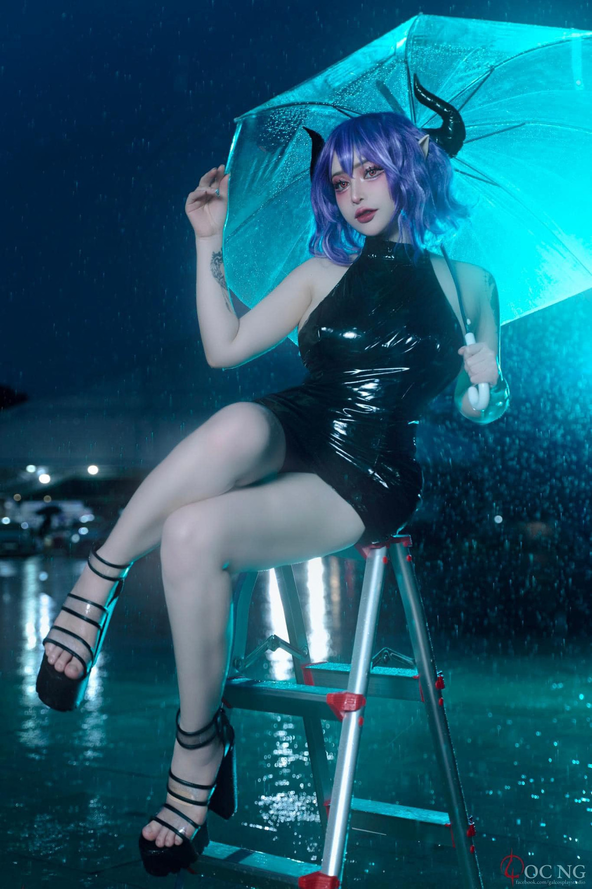 Nhờ cosplay cô bạn này cũng phát hiện ra nhiều khả năng của bản thân hơn như thiết kế trang phục, thiết kế phụ kiện, đặc biệt là make-up. Cô nàng hiện sở hữu 1 cửa hàng cho thuê quần áo, cũng như 1 cửa hàng make-up.