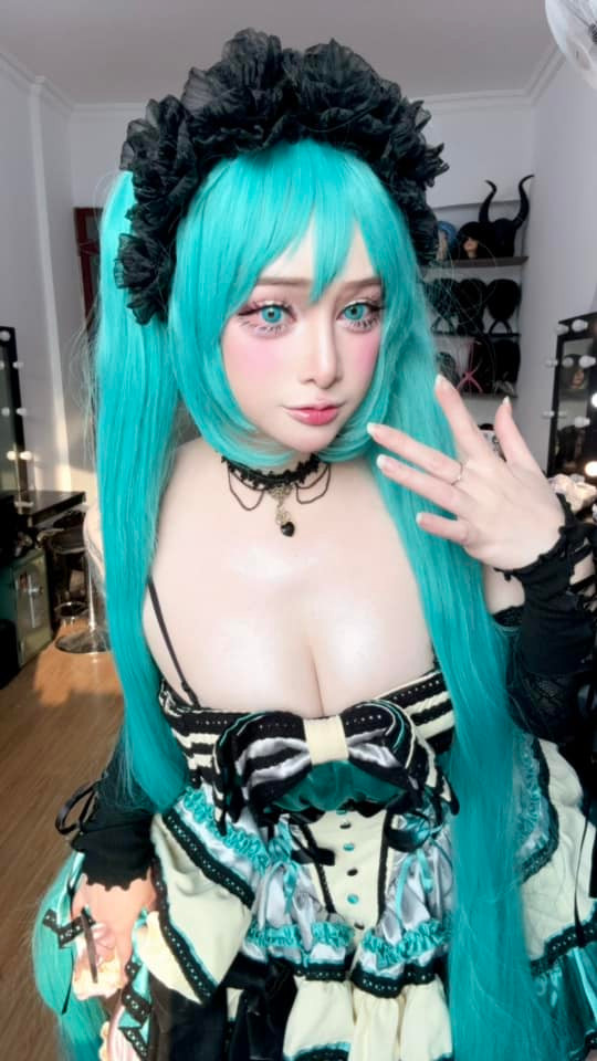 Đến với cosplay từ năm 2008 một cách tình cờ, giờ đây Đỗ Hương Giang (SN 1992, Hà Nội nickname Hoa Mộc Lan) đã trở thành một coser kì cựu.