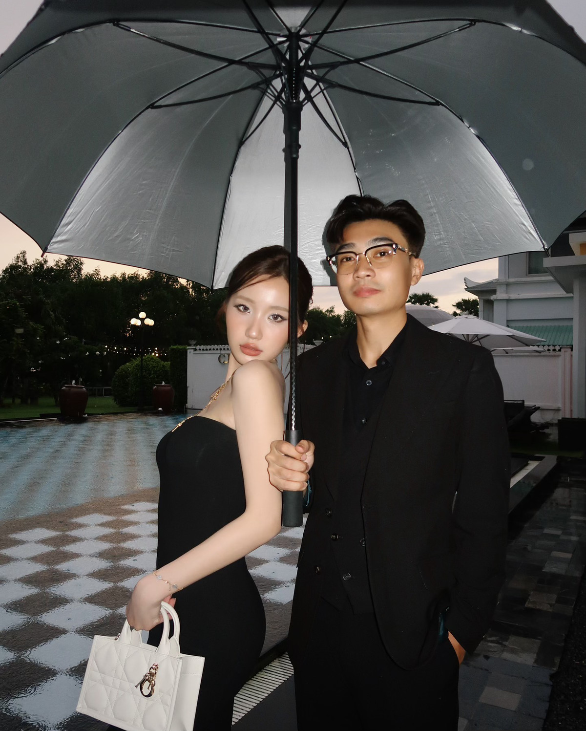 Ngoài ra, cuộc sống làm dâu hào môn của Huyền 204 cũng khá viên mãn và được nhiều người ngưỡng mộ khi cô nàng rất được lòng gia đình chồng, ông xã luôn yêu thương và cưng chiều hết mực.