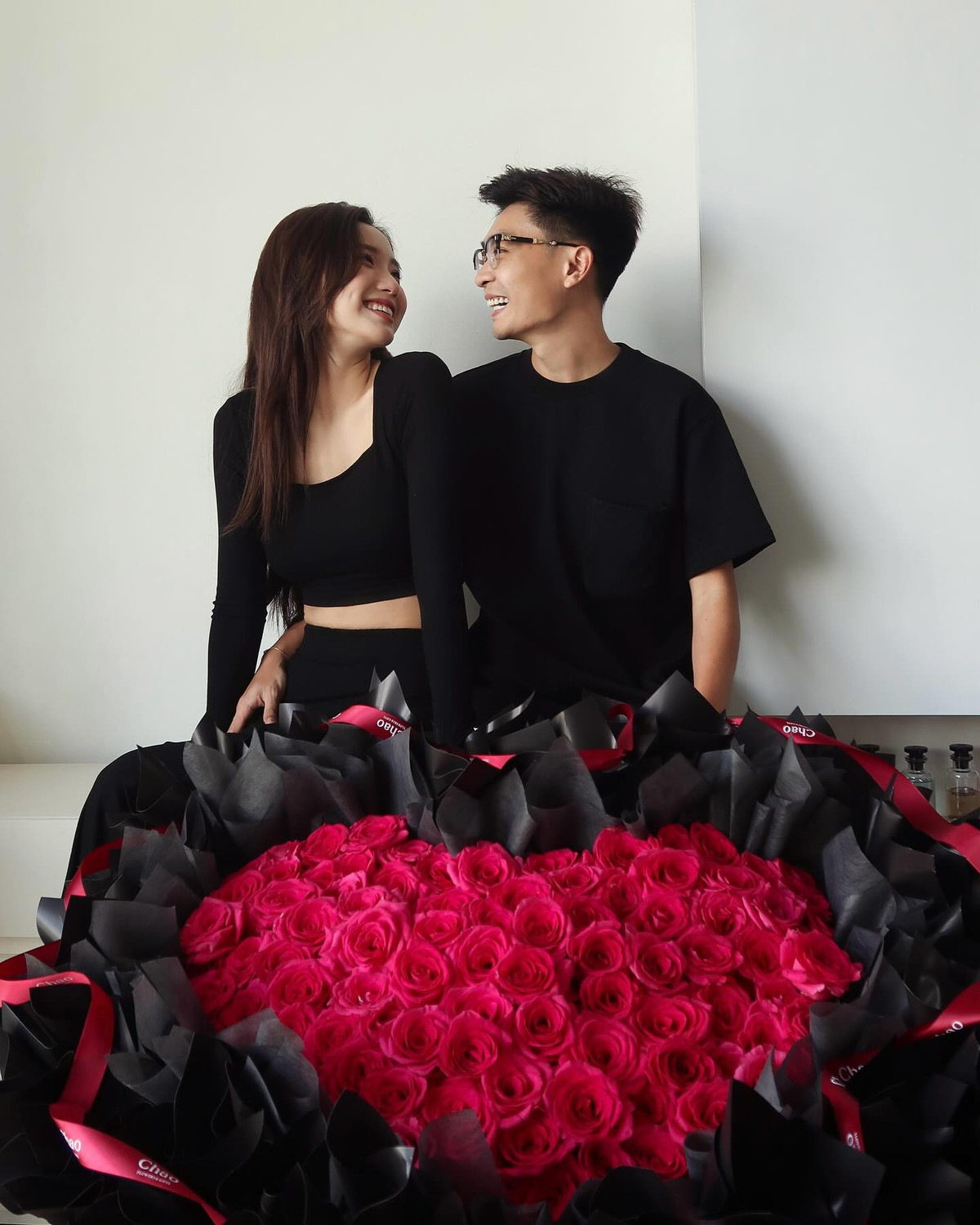 Sau khi kết hôn, Huyền 2k4 theo chồng Nam tiến. Cô nàng từng tiết lộ bản thân đã thay đổi style, tư duy, cách sống nhờ ông xã luôn là người lắng nghe tâm sự và sửa đổi cho cô.