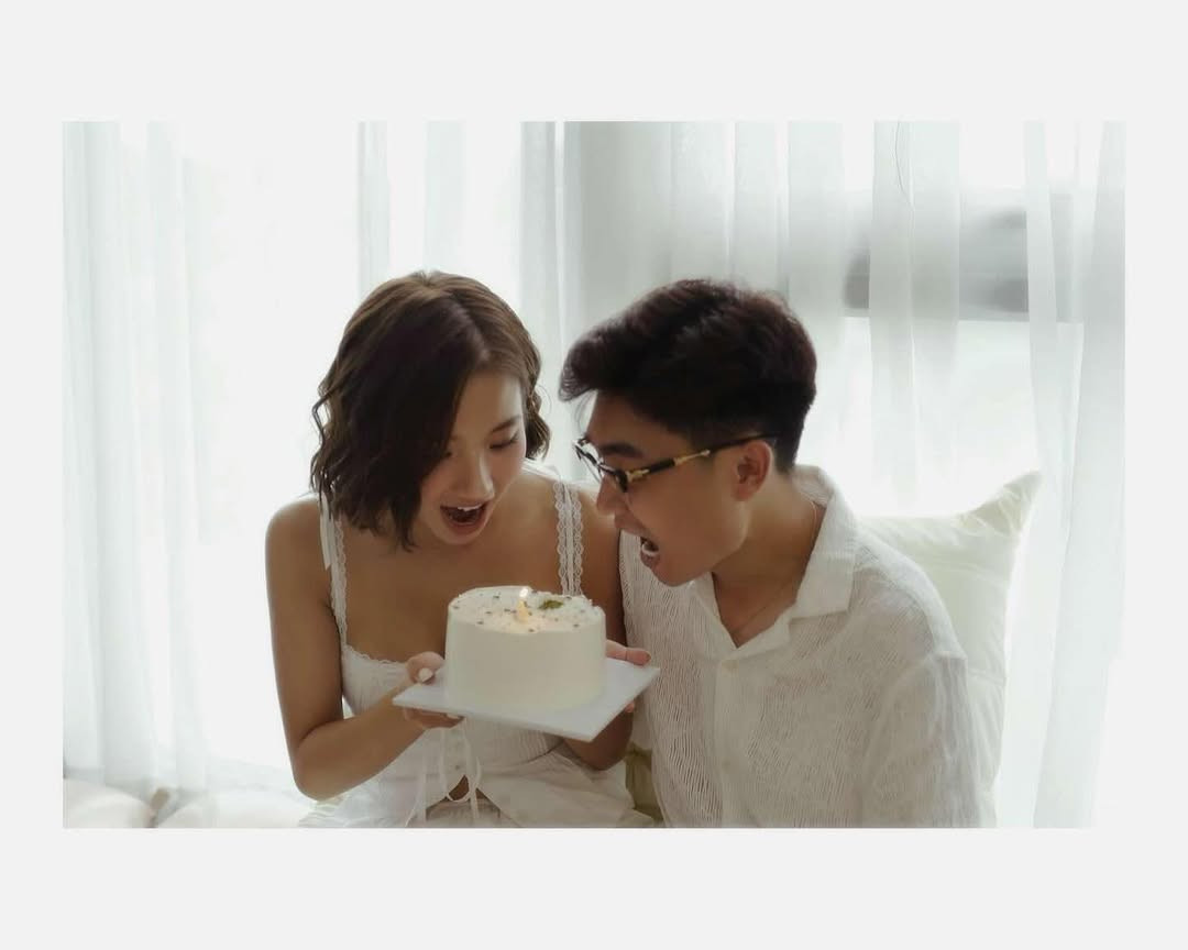 Đăng kèm loạt ảnh, Huyền 2k4 bày tỏ: “Mừng tuổi mới của mẹ. Cảm ơn con đã đến trong cuộc đời mẹ, con là món quà vô giá mà ba mẹ nhận được”.