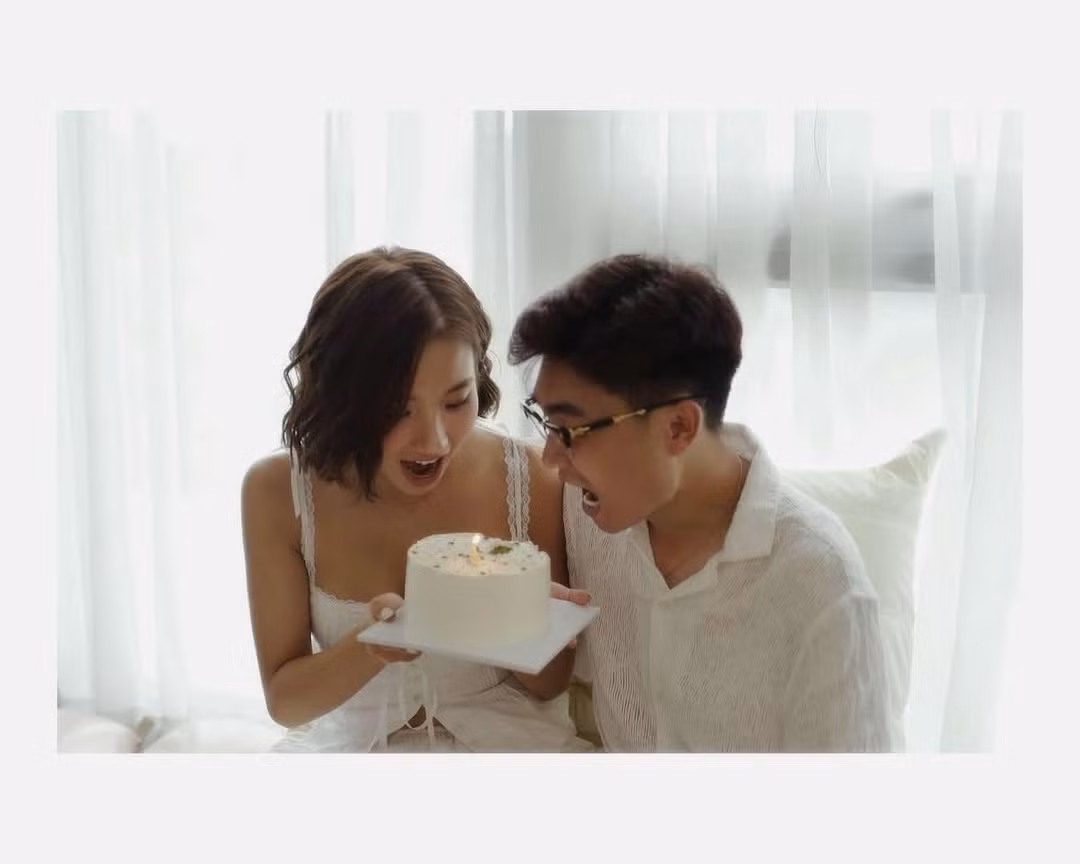 Đăng kèm loạt ảnh, Huyền 2k4 bày tỏ: “Mừng tuổi mới của mẹ. Cảm ơn con đã đến trong cuộc đời mẹ, con là món quà vô giá mà ba mẹ nhận được”.