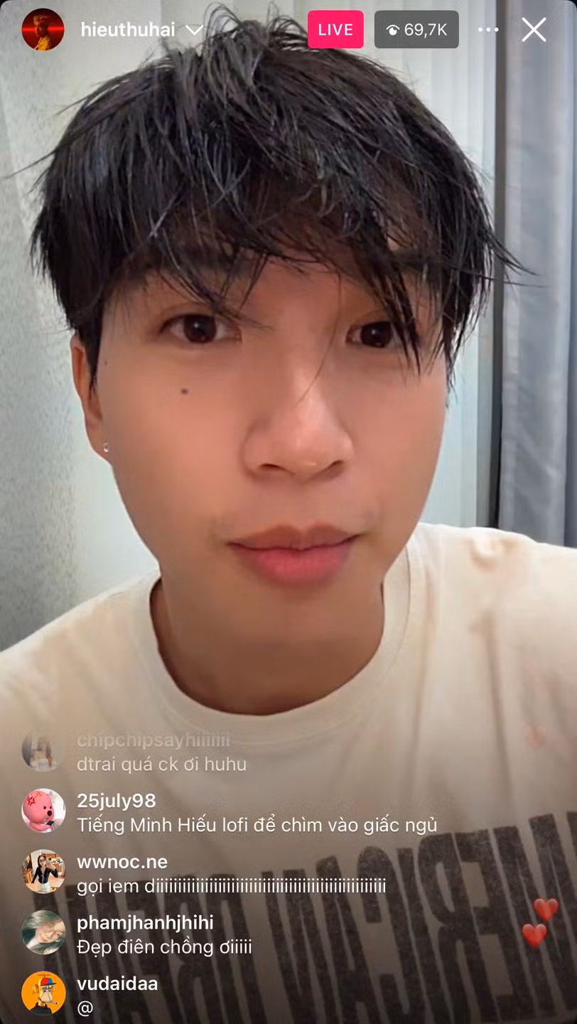 Ở phần bình luận, nhiều người liên tiếp để lại các bình luận để trò chuyện cùng nam rapper.