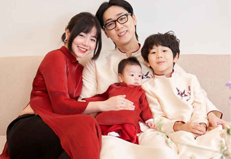 Nam Thương từng tham gia cuộc thi Miss Teen và gây ấn tượng mạnh. Sau đó, cô theo đuổi con đường nghệ thuật, trở thành mẫu ảnh, diễn viên cho nhiều bộ phim, sitcom.